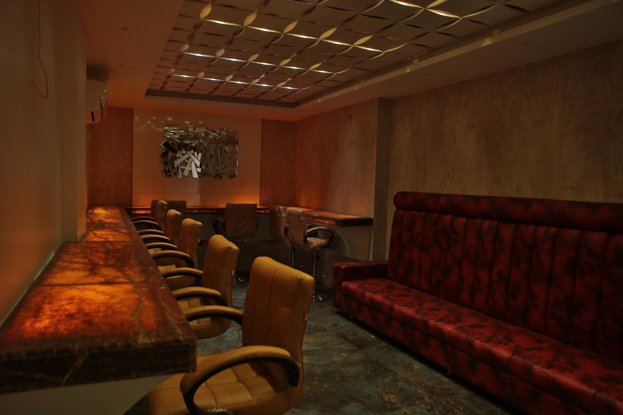 Hotel K P Pride Jālgaon Exterior photo